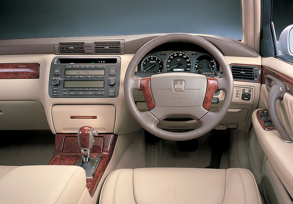 Images of Toyota Crown Royal Saloon (S170) 1999–2003