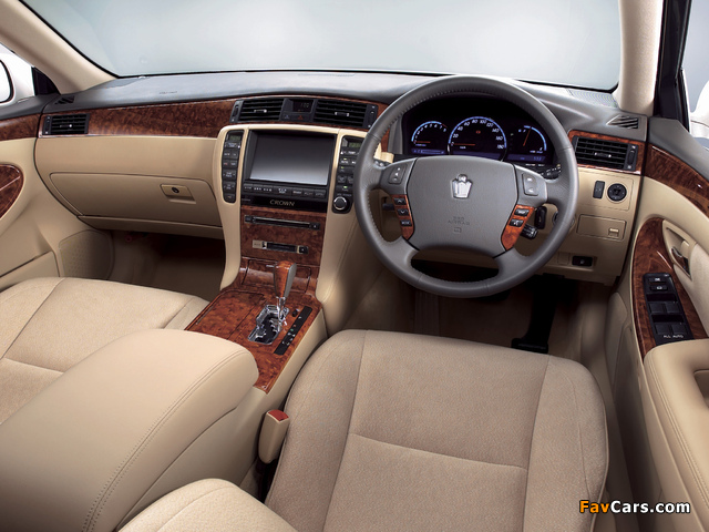 Images of Toyota Crown Royal (S180) 2003–08 (640 x 480)