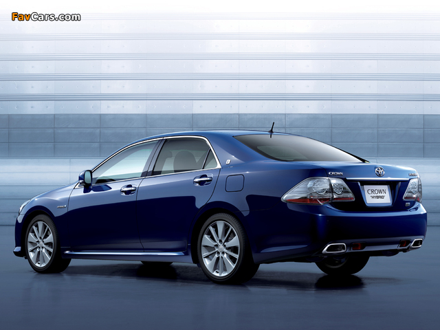 Images of Toyota Crown Hybrid (GWS204) 2008–10 (640 x 480)