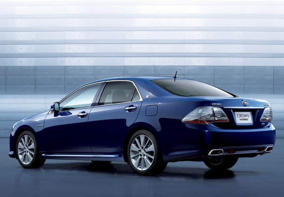 Images of Toyota Crown Hybrid (GWS204) 2008–10