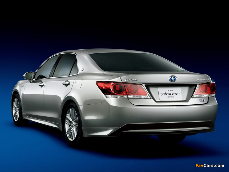 Images of Toyota Crown Hybrid Athlete (S210) 2012 (800 x 600)