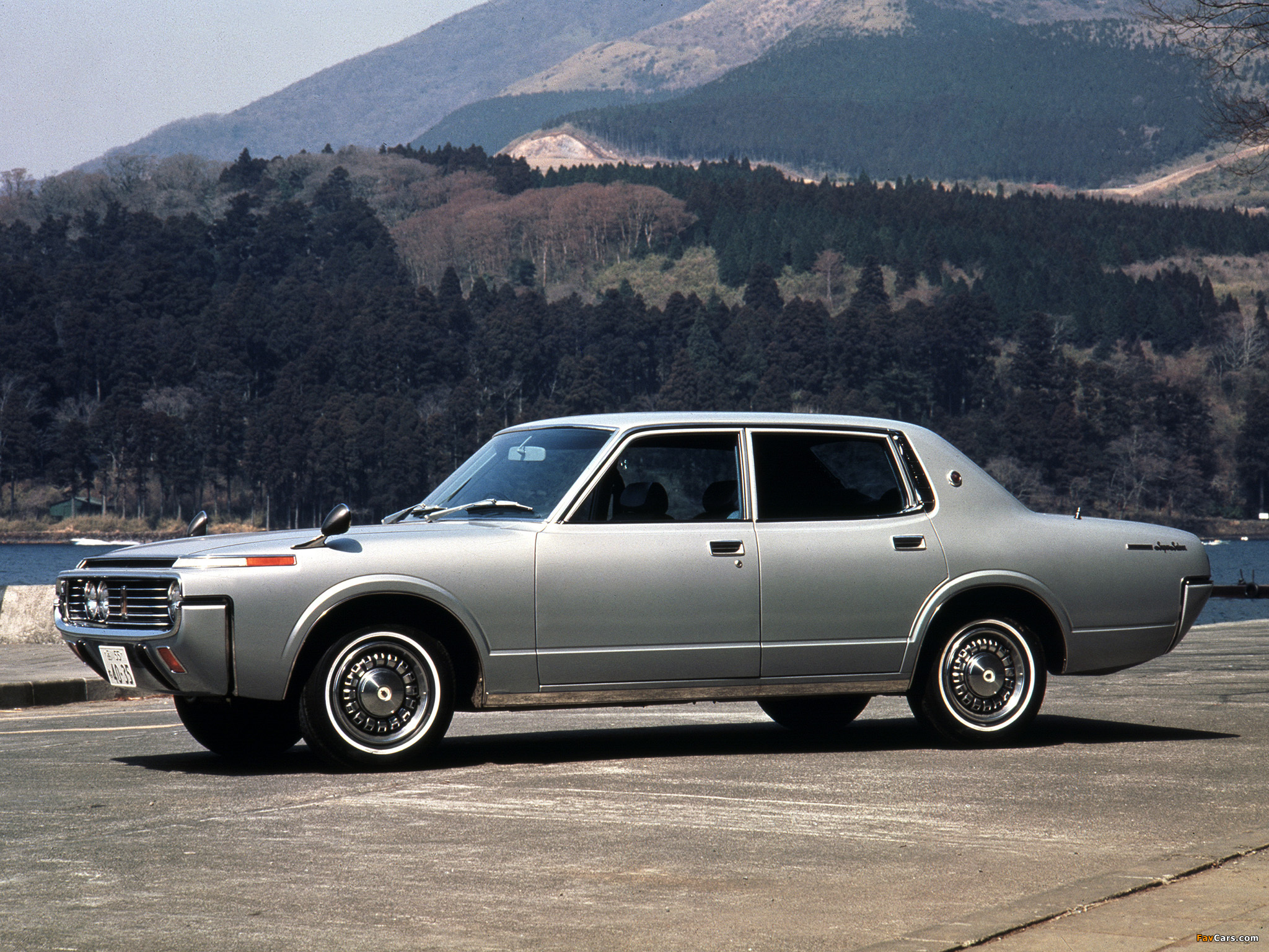 Photos of Toyota Crown (S60,S70) 1971–74 (2048 x 1536)
