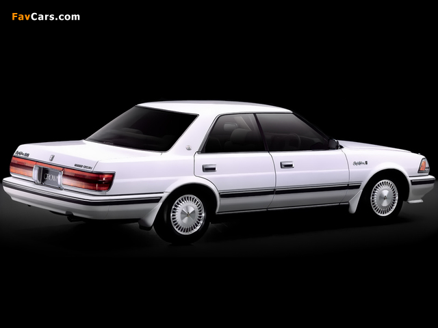 Photos of Toyota Crown Royal Saloon G 3.0 Hardtop (MS137) 1987–91 (640 x 480)