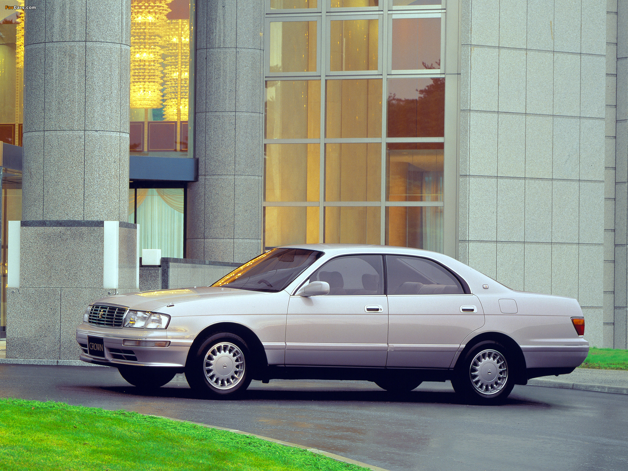 Photos of Toyota Crown (S140) 1993–95 (2048 x 1536)