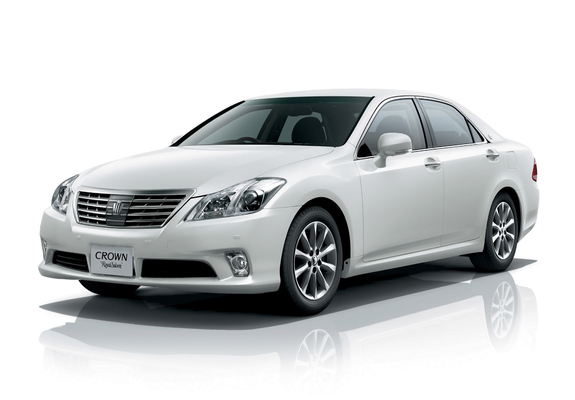 Photos of Toyota Crown Royal Saloon (S200) 2010