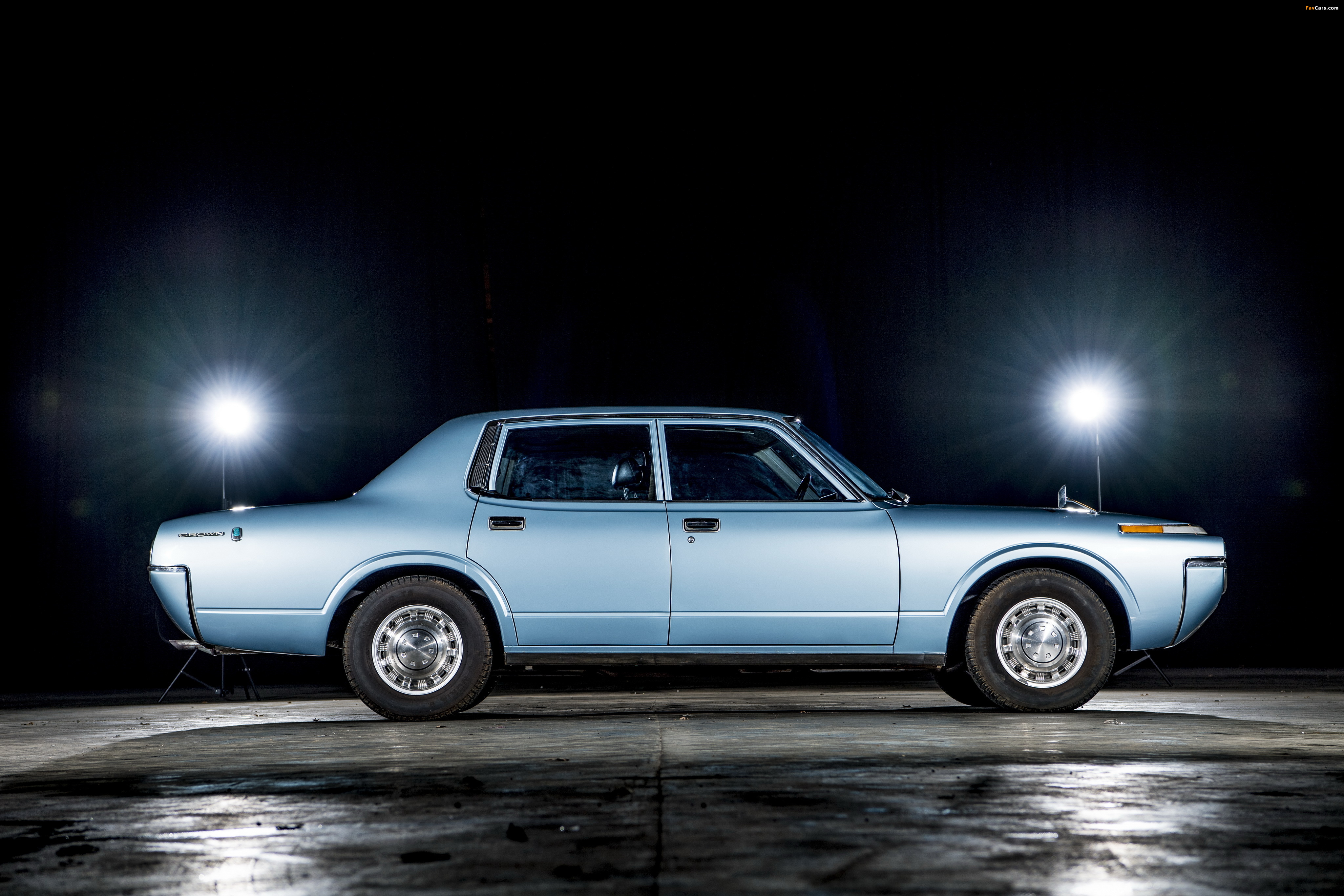 Pictures of Toyota Crown UK-spec (S60,S70) 1971–74 (4096 x 2731)