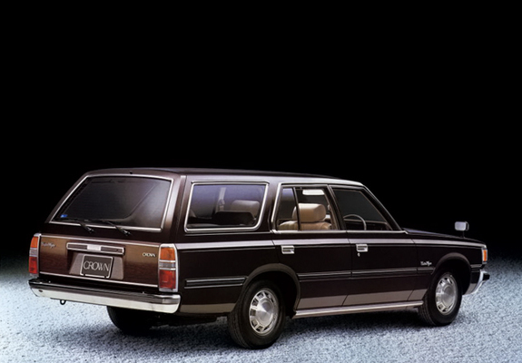 Pictures of Toyota Crown Custom Deluxe Wagon (S110) 1979–83