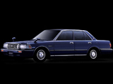 Pictures of Toyota Crown Royal Saloon G 3.0 Sedan (MS137) 1987–91