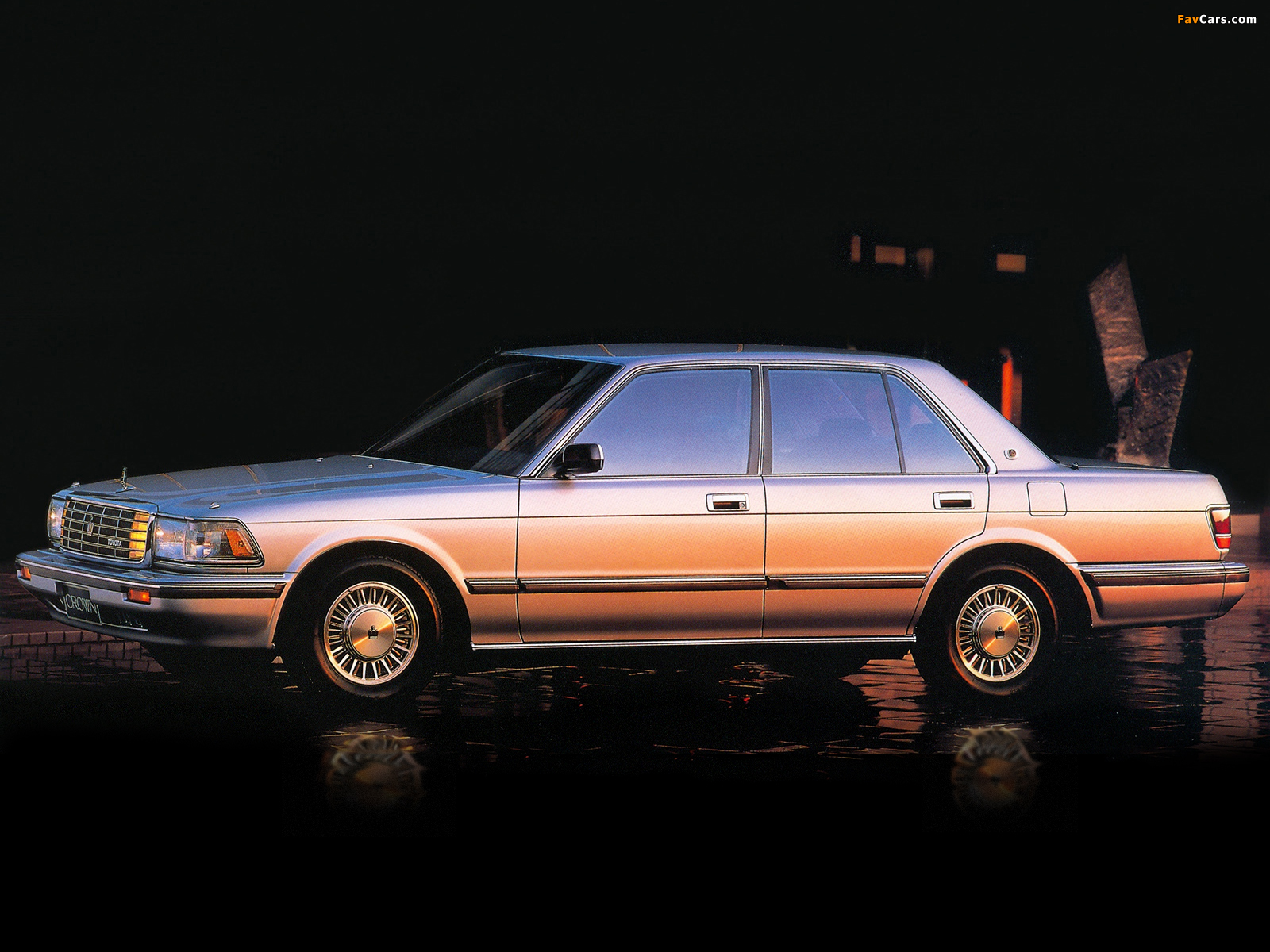 Pictures of Toyota Crown Royal Saloon 3.0 Sedan UAE-spec (GS131) 1987–91 (1600 x 1200)