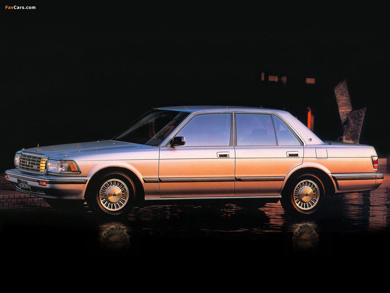 Pictures of Toyota Crown Royal Saloon 3.0 Sedan UAE-spec (GS131) 1987–91 (1280 x 960)