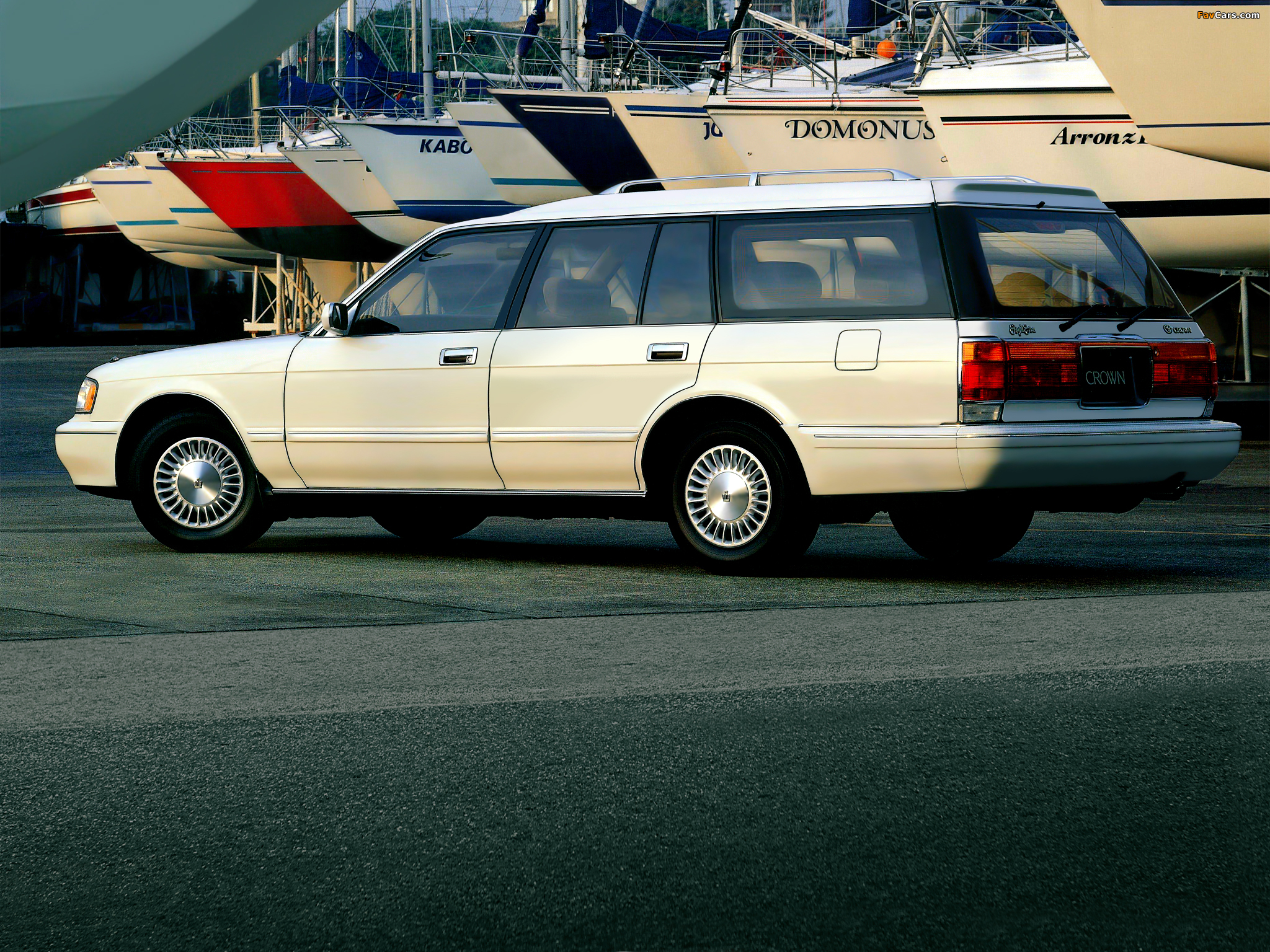 Pictures of Toyota Crown Wagon 1991–99 (2048 x 1536)