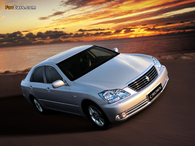 Pictures of Toyota Crown Royal CN-spec (S180) 2005–09 (640 x 480)