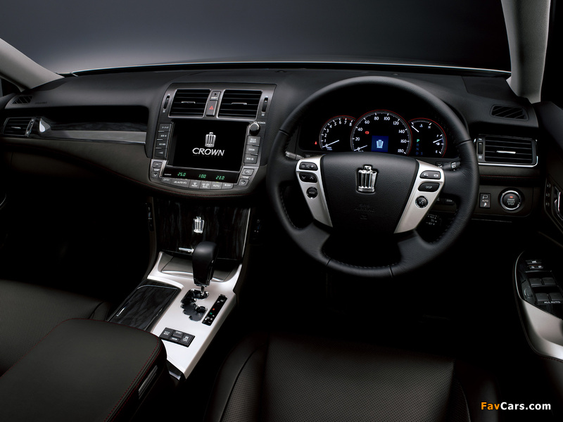 Pictures of Toyota Crown Athlete (S200) 2010–12 (800 x 600)