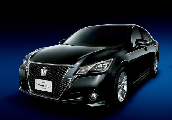 Pictures of Toyota Crown Hybrid Athlete (S210) 2012