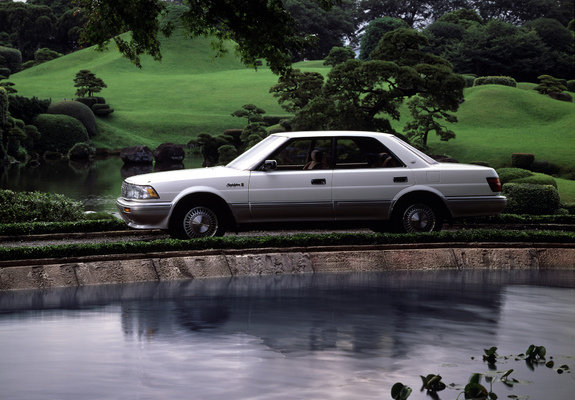 Toyota Crown Royal Saloon G 4.0 Hardtop (UZS131) 1990–91 wallpapers
