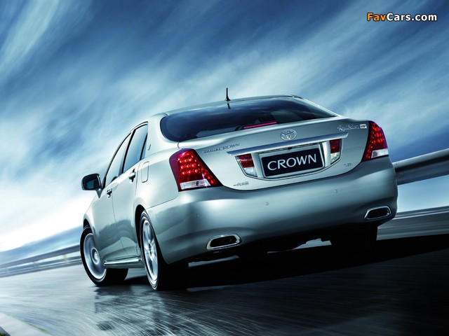 Toyota Crown Royal Saloon VIP CN-spec (S200) 2009–12 wallpapers (640 x 480)