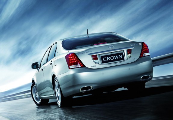 Toyota Crown Royal Saloon VIP CN-spec (S200) 2009–12 wallpapers