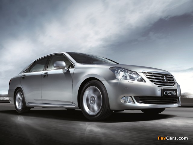 Toyota Crown Royal Saloon VIP CN-spec (S200) 2009–12 wallpapers (640 x 480)