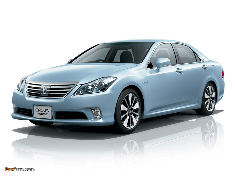 Toyota Crown Hybrid (GWS204) 2010–12 images (800 x 600)