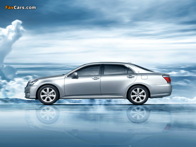 Toyota Crown Royal Saloon VIP CN-spec (S200) 2012 images (640 x 480)
