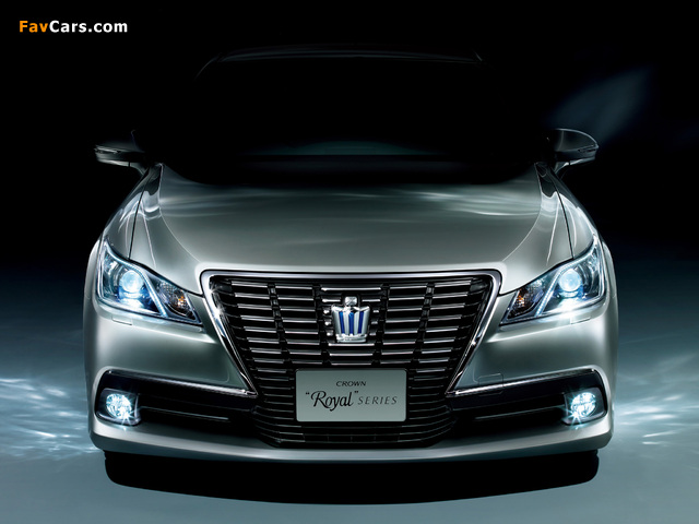 Toyota Crown Hybrid Royal Saloon (S210) 2012 pictures (640 x 480)