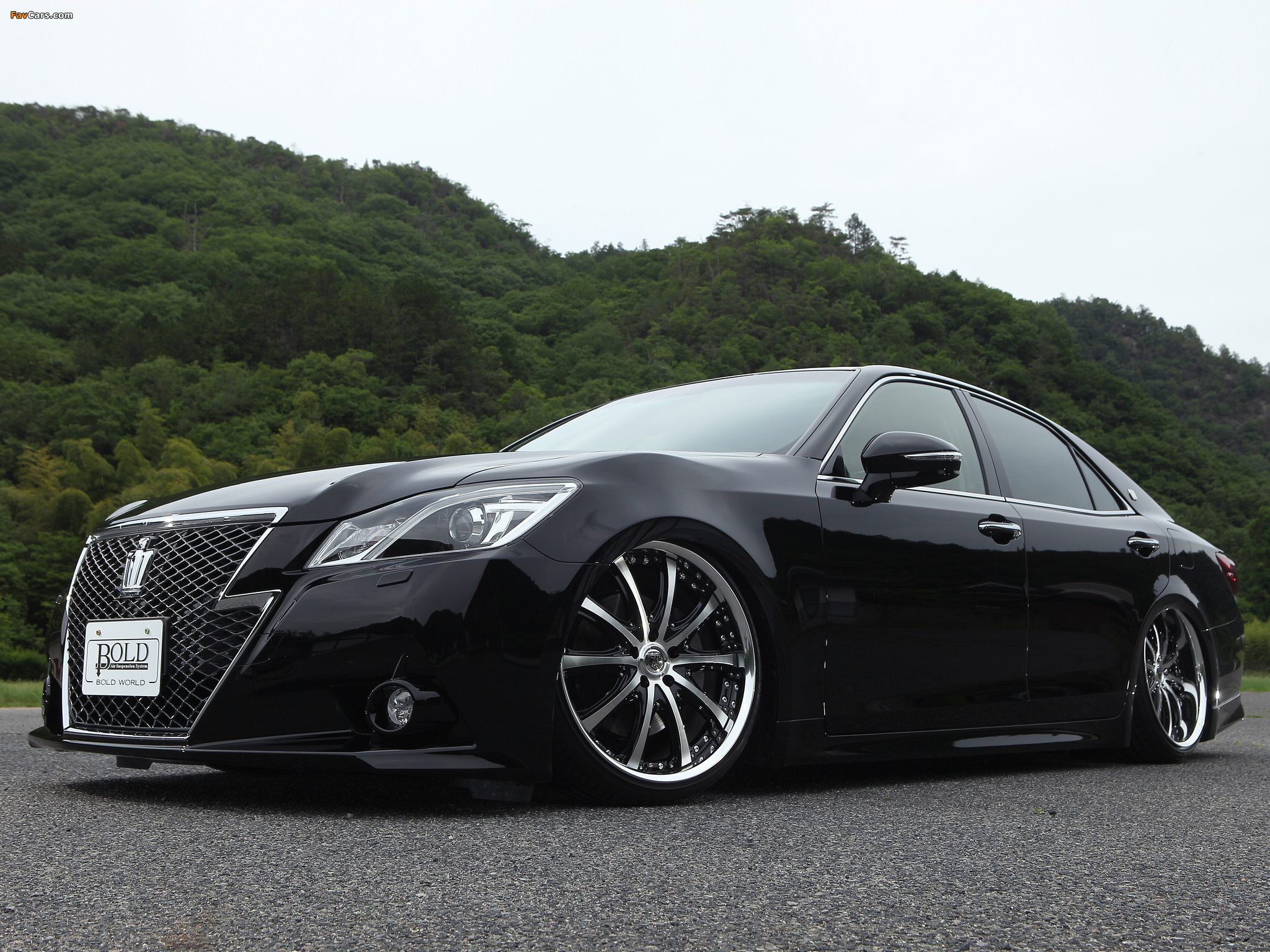 Bold World Toyota Crown Athlete (S210) 2012 pictures (2048 x 1536)