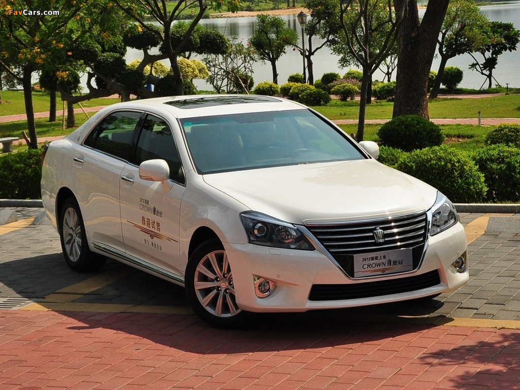 Toyota Crown Royal Saloon VIP CN-spec (S200) 2012 wallpapers (1024 x 768)