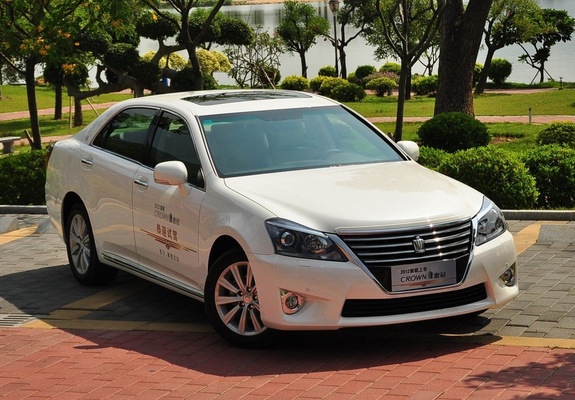 Toyota Crown Royal Saloon VIP CN-spec (S200) 2012 wallpapers