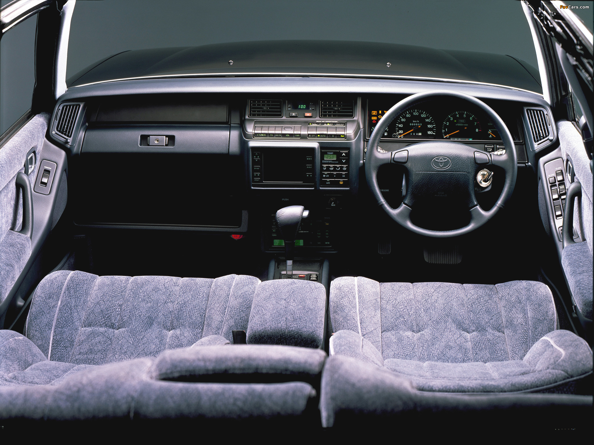 Toyota Crown Sedan (S130) 1991–95 wallpapers (2048 x 1536)