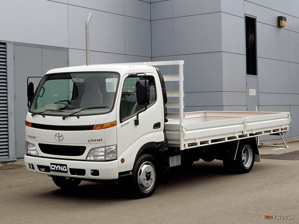 Images of Toyota Dyna 5500 AU-spec 2001–02 (1024 x 768)