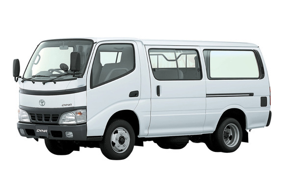 Images of Toyota Dyna Van JP-spec 2002–06