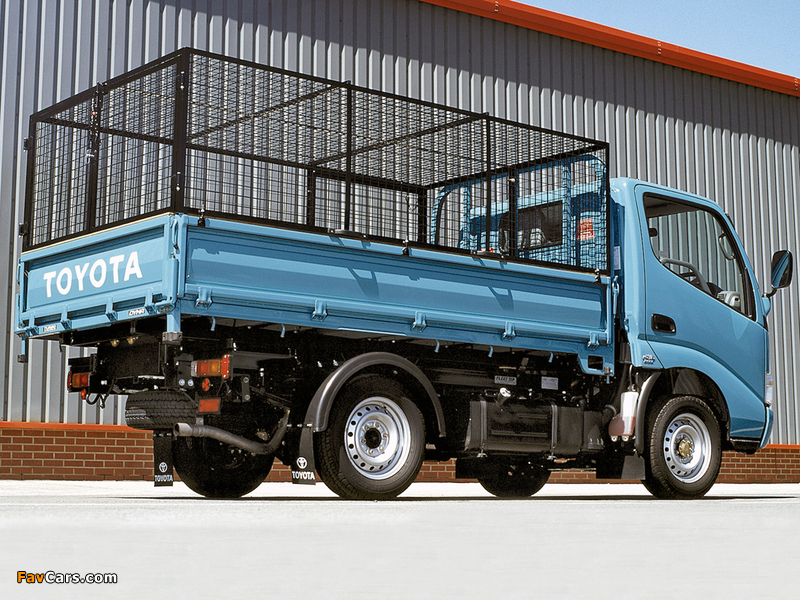 Pictures of Toyota Dyna 300 UK-spec 1999–2002 (800 x 600)