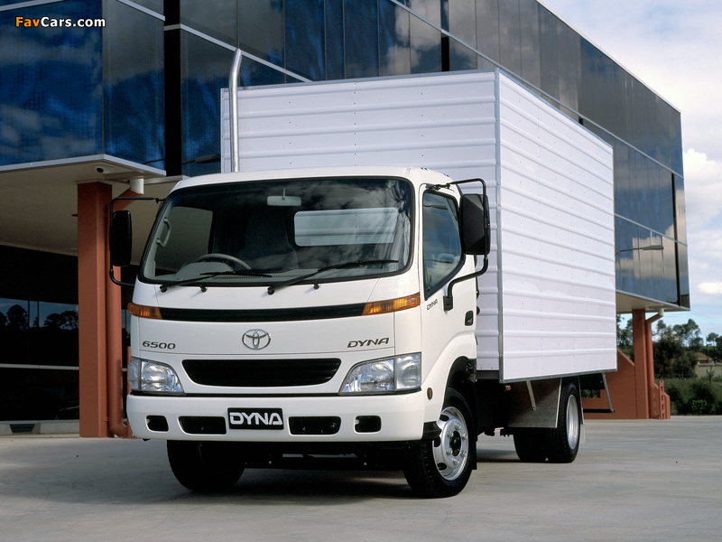 Pictures of Toyota Dyna 6500 AU-spec 2001–02 (800 x 600)