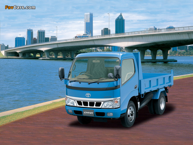 Pictures of Toyota Dyna Tipper JP-spec 2002–06 (640 x 480)