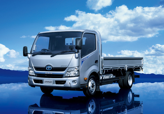 Pictures of Toyota Dyna Hybrid JP-spec 2011