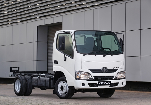 Pictures of Toyota Dyna Chassis Cab ZA-spec 2017