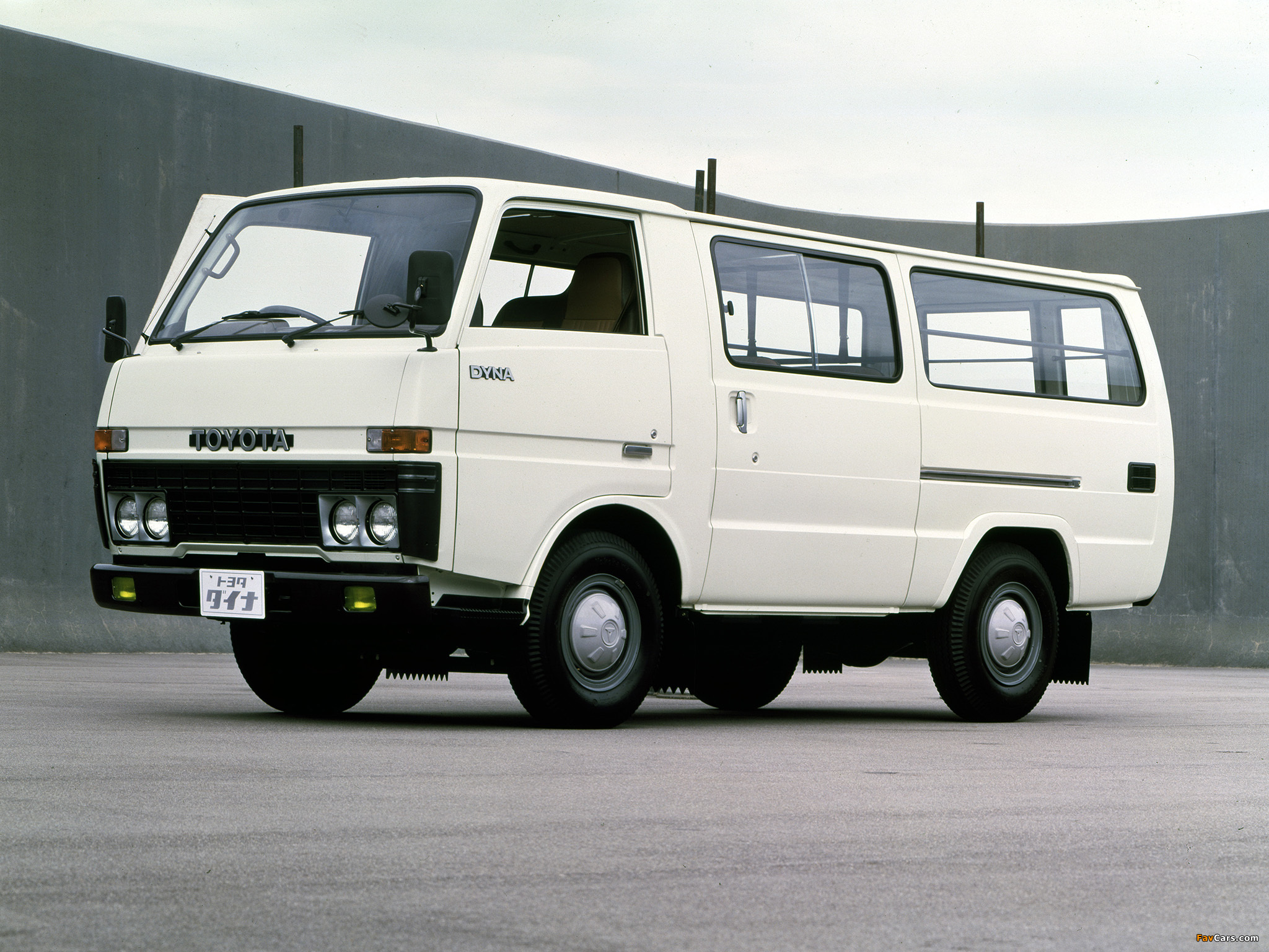 Toyota Dyna Van JP-spec (U20) 1977–84 images (2048 x 1536)