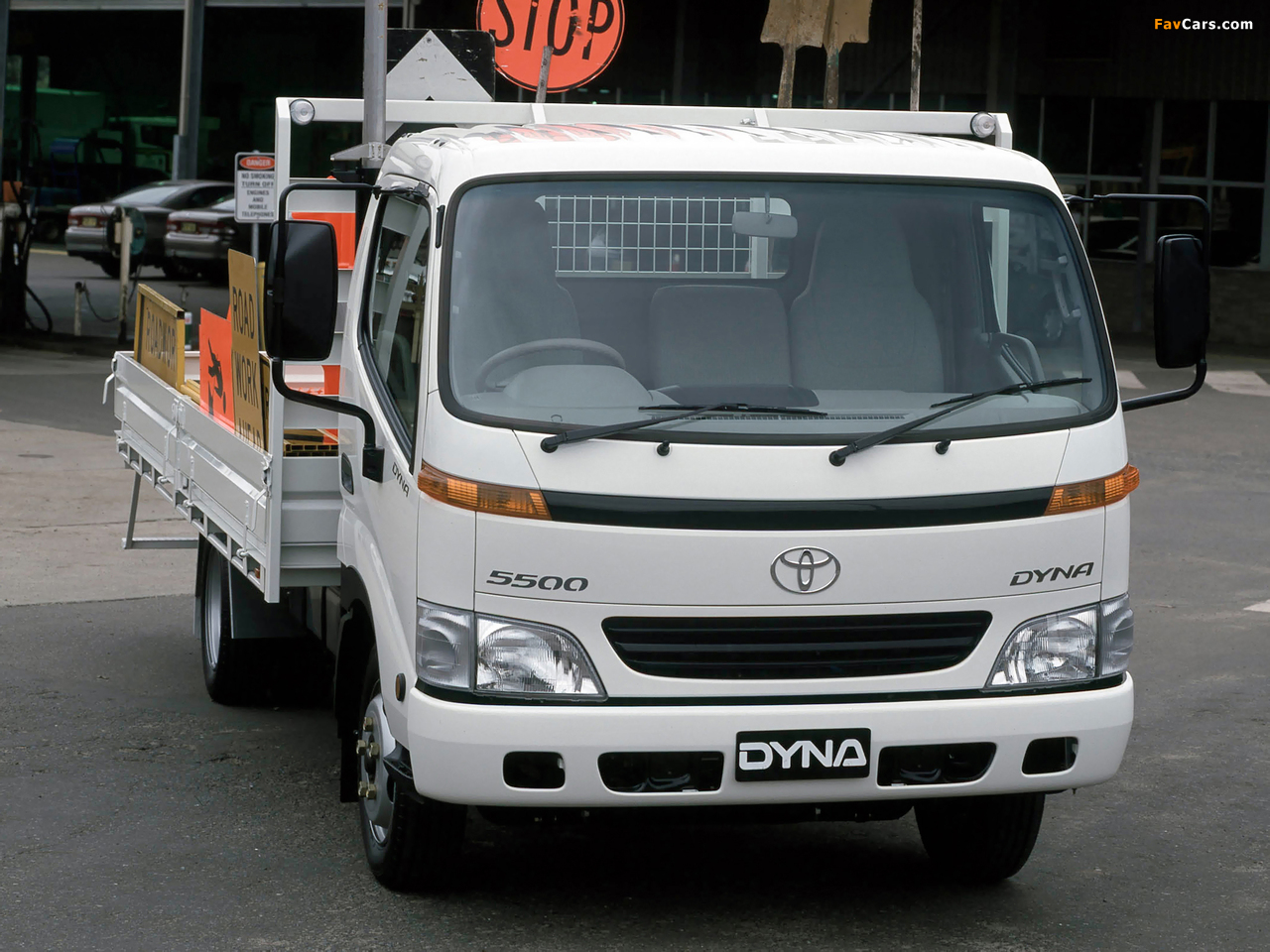 Toyota Dyna 5500 AU-spec 2001–02 images (1280 x 960)