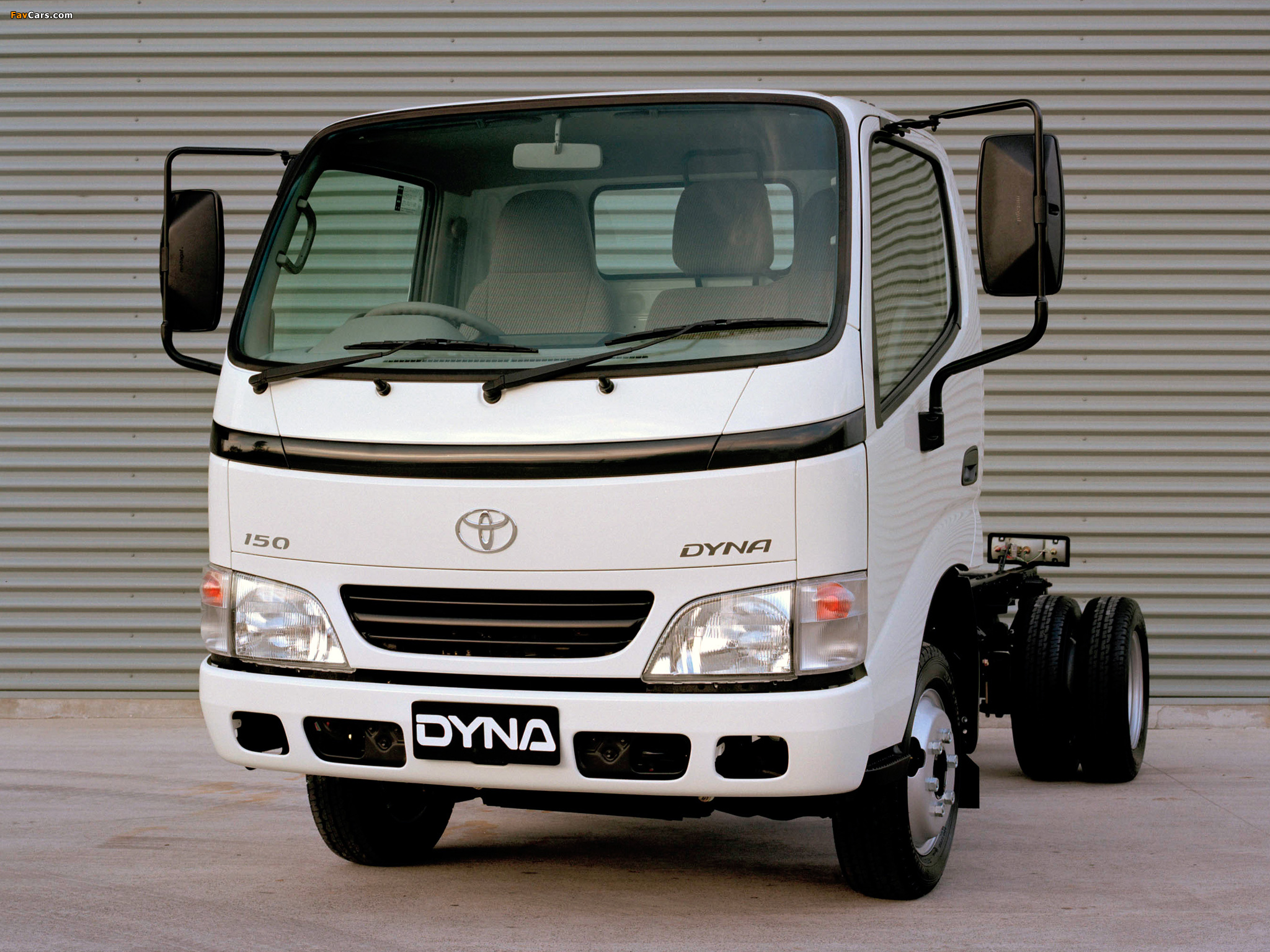 Toyota Dyna 150 Chassis Cab AU-spec 2001–02 wallpapers (2048 x 1536)