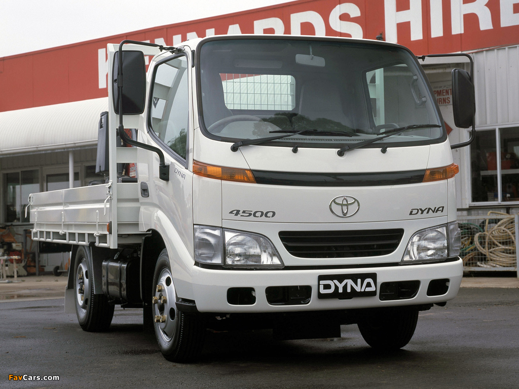 Toyota Dyna 4500 AU-spec 2001–02 wallpapers (1024 x 768)