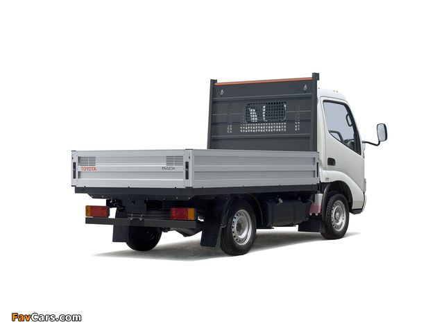 Toyota Dyna 2006 pictures (640 x 480)