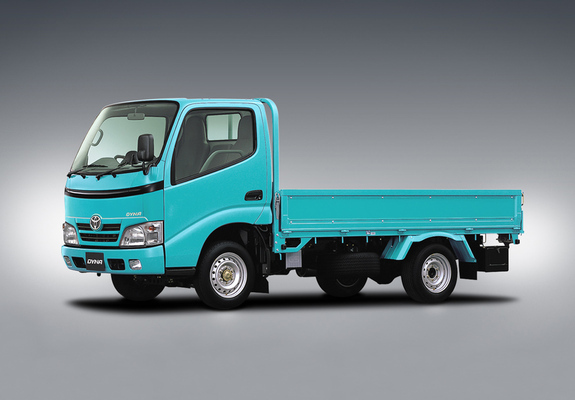 Toyota Dyna JP-spec 2006 pictures