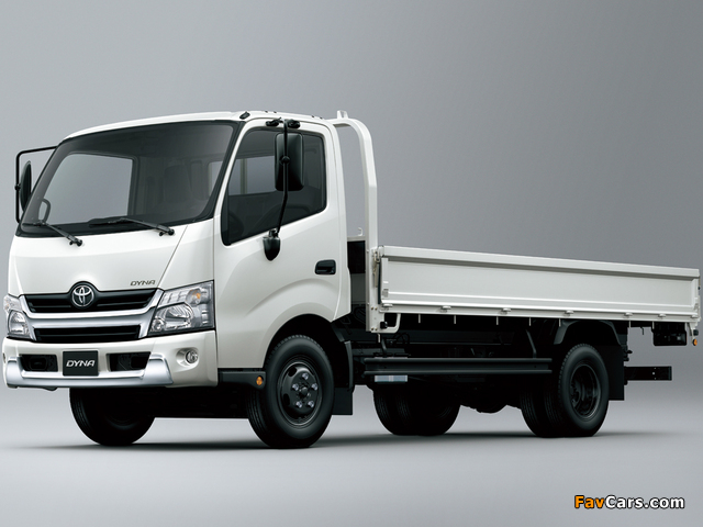 Toyota Dyna 200 2011 images (640 x 480)