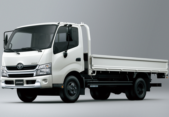 Toyota Dyna 200 2011 images