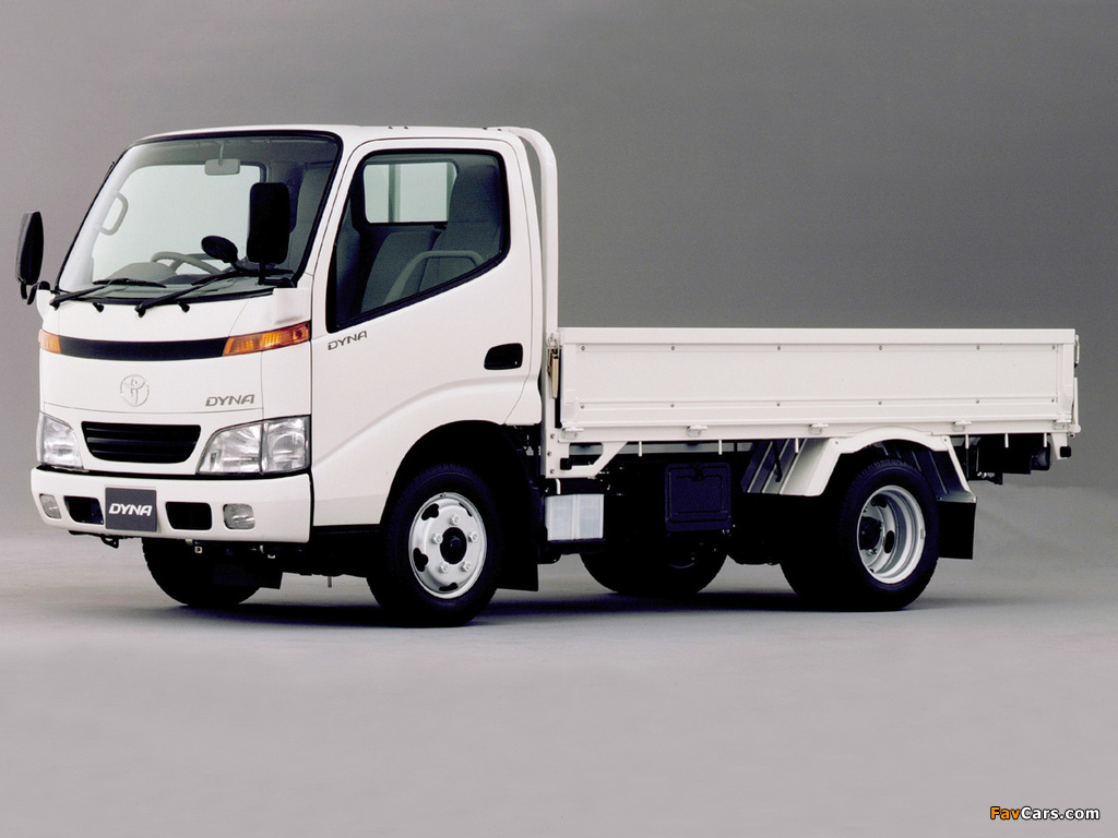 Toyota Dyna JP-spec 1999–2002 wallpapers (1024 x 768)