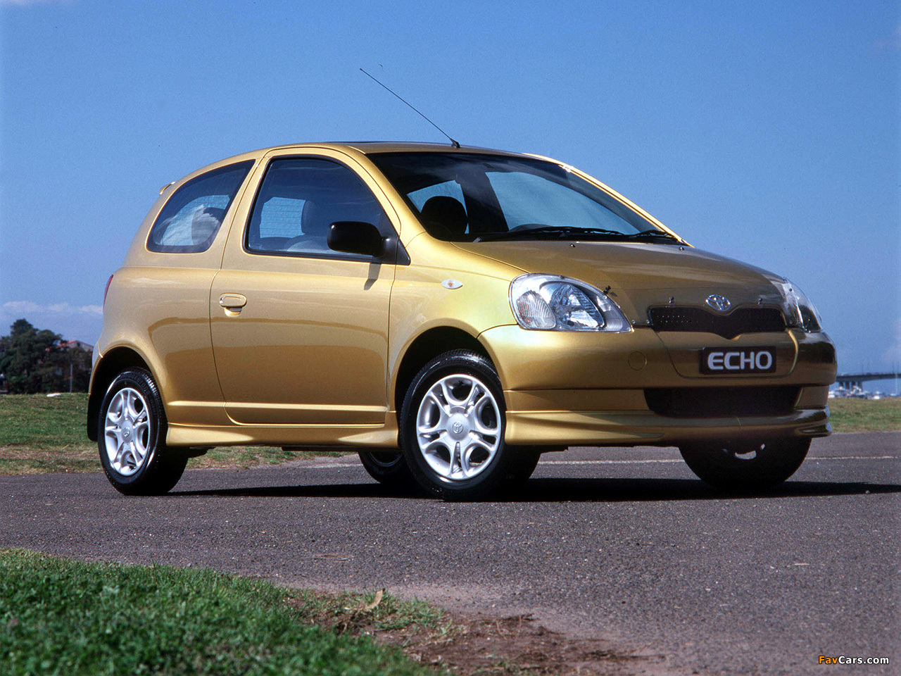 Images of Toyota Echo 3-door AU-spec 1999–2003 (1280 x 960)