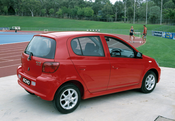 Images of Toyota Echo Sportivo 5-door 2001–03