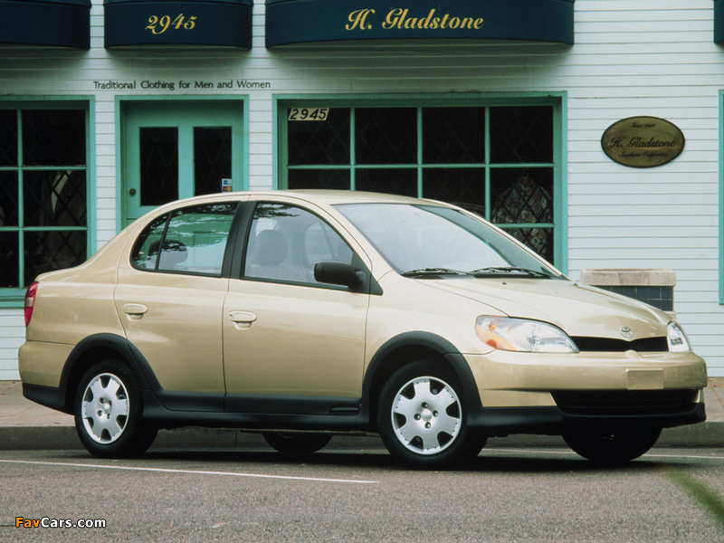 Toyota Echo 4-door 1999–2003 wallpapers (800 x 600)