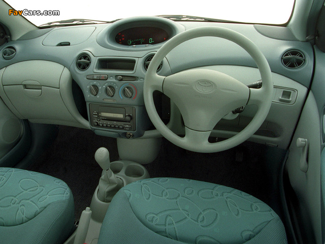 Toyota Echo 5-door AU-spec 1999–2003 wallpapers (640 x 480)
