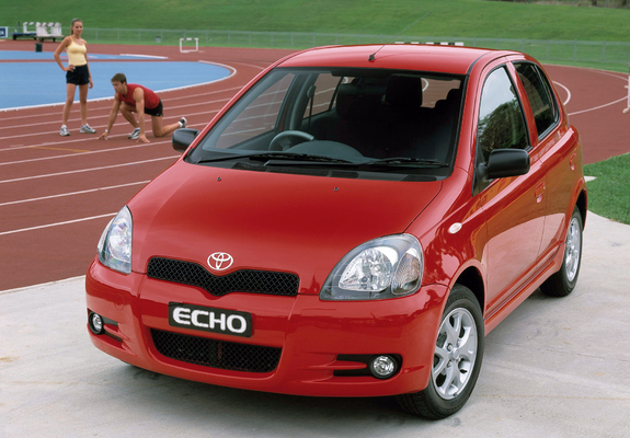 Toyota Echo Sportivo 5-door 2001–03 images